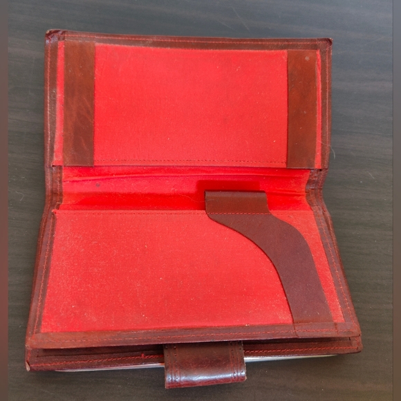 Renwick Granada Hide Wallet - Picture 6 of 6